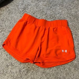 Large Women’s underarmour running short